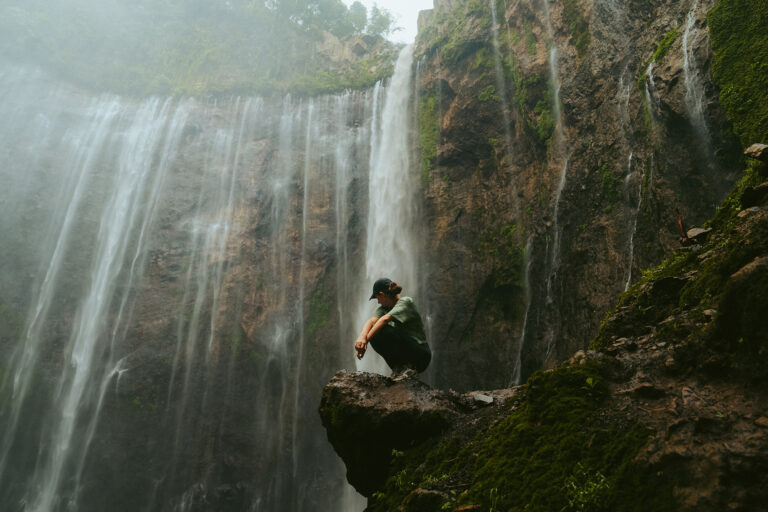 Visiter l’Indonésie: guide pratique pour bien organiser son voyage Visiter Indonésie, la cascade de Tumpak Sewu